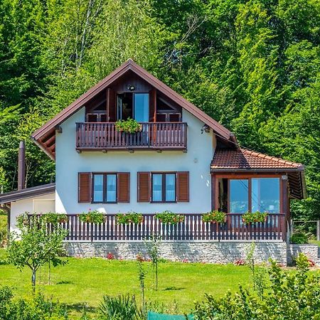 Holiday Home Mare Near River Карловац Экстерьер фото