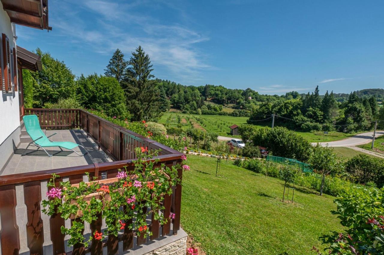 Holiday Home Mare Near River Карловац Экстерьер фото