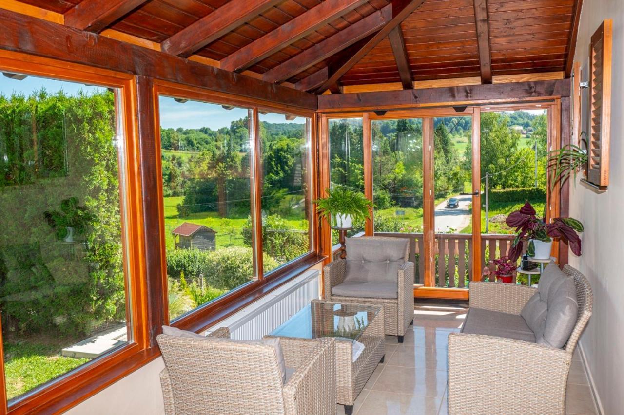 Holiday Home Mare Near River Карловац Экстерьер фото