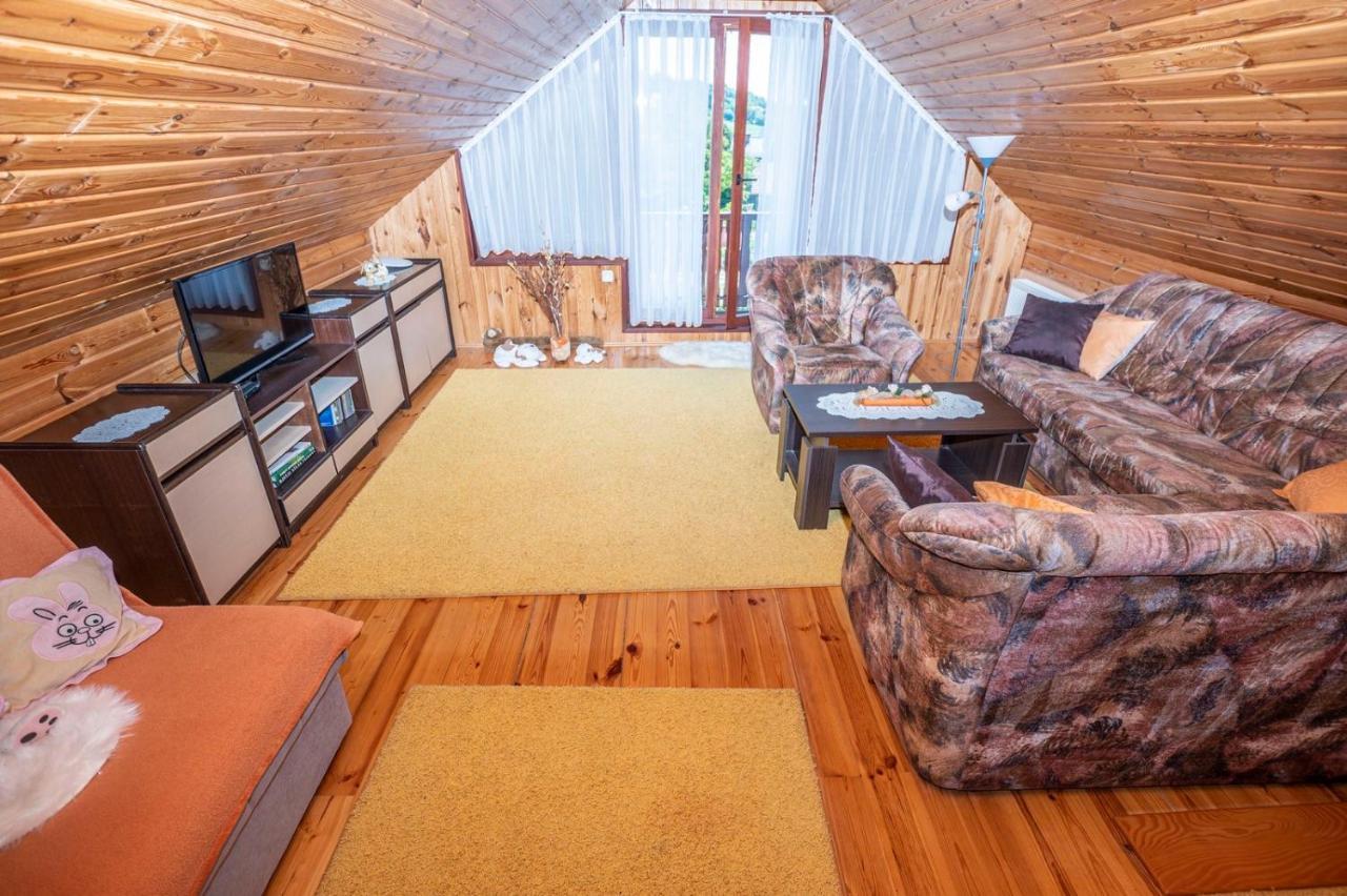 Holiday Home Mare Near River Карловац Экстерьер фото